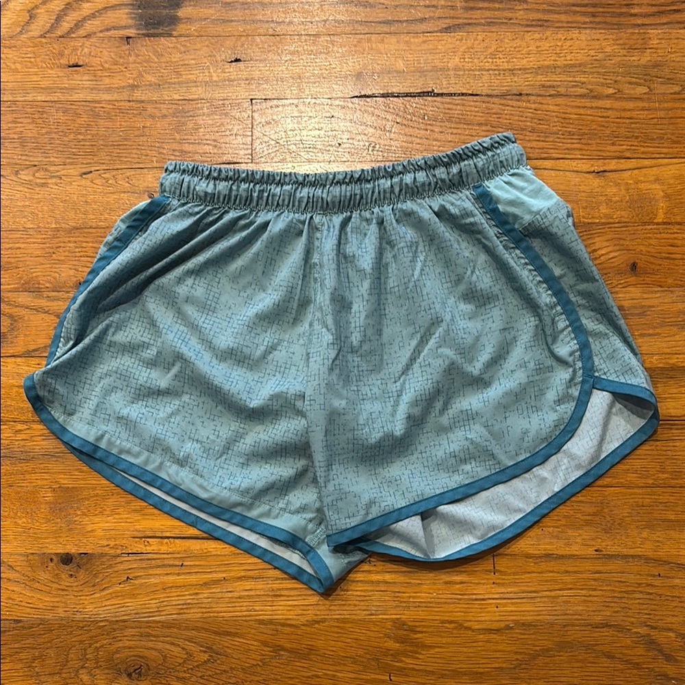 Mens Rabbit 3” running shorts size small EUC